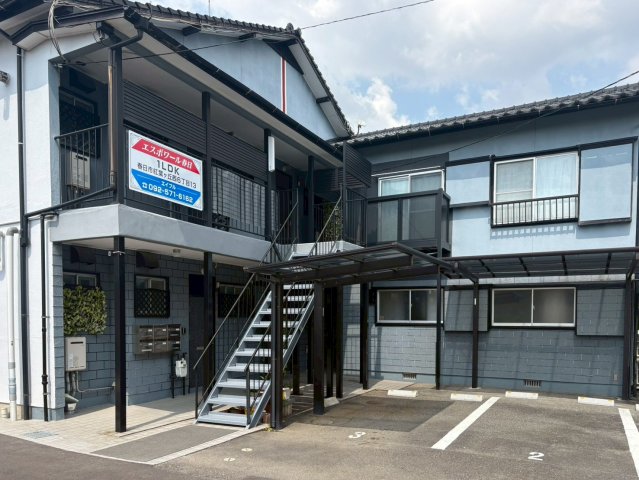 建物外観　現状優先です。