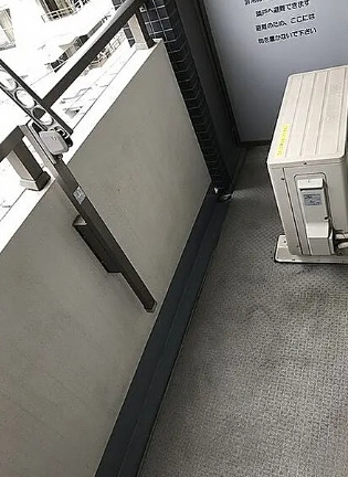 バルコニー　別部屋の画像を使用しております。