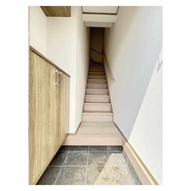 玄関　収納が豊富な玄関