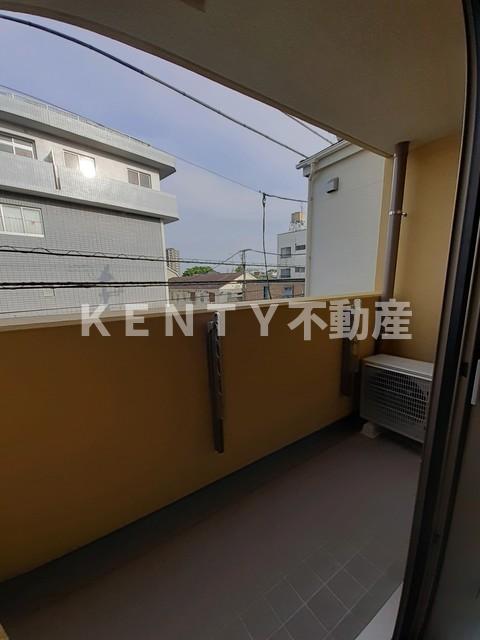 バルコニー　陽当たり良好なバルコニーです