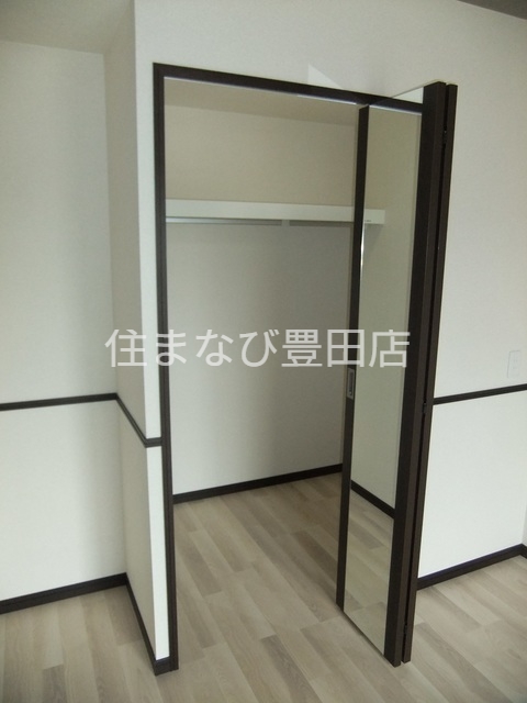 収納　同型別部屋写真