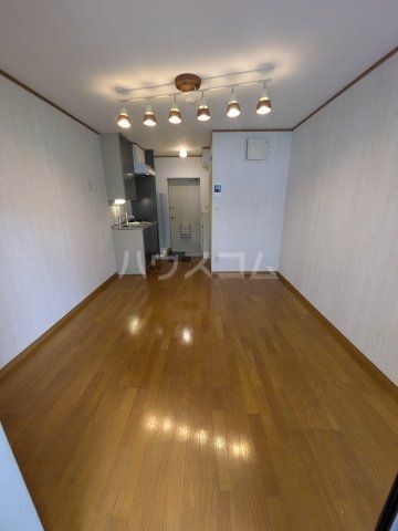 メゾンクレソンIIの内装写真