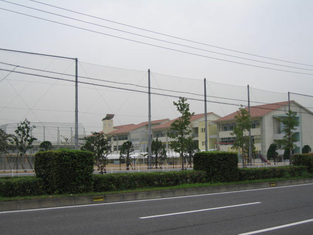 小学校　倉敷南小学校（小学校）まで642m