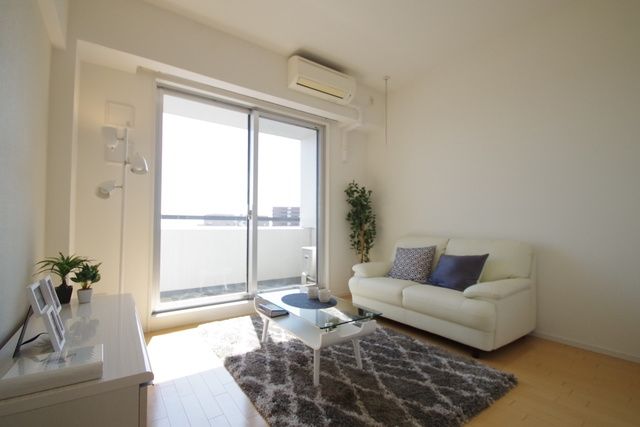 居室・リビング　★フローリングの7帖のお部屋です★