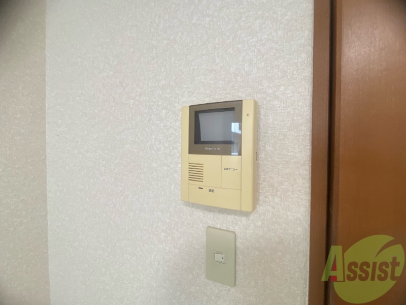 その他設備　モニター付きインターホンは来客時に顔を確認できて安心ですね～