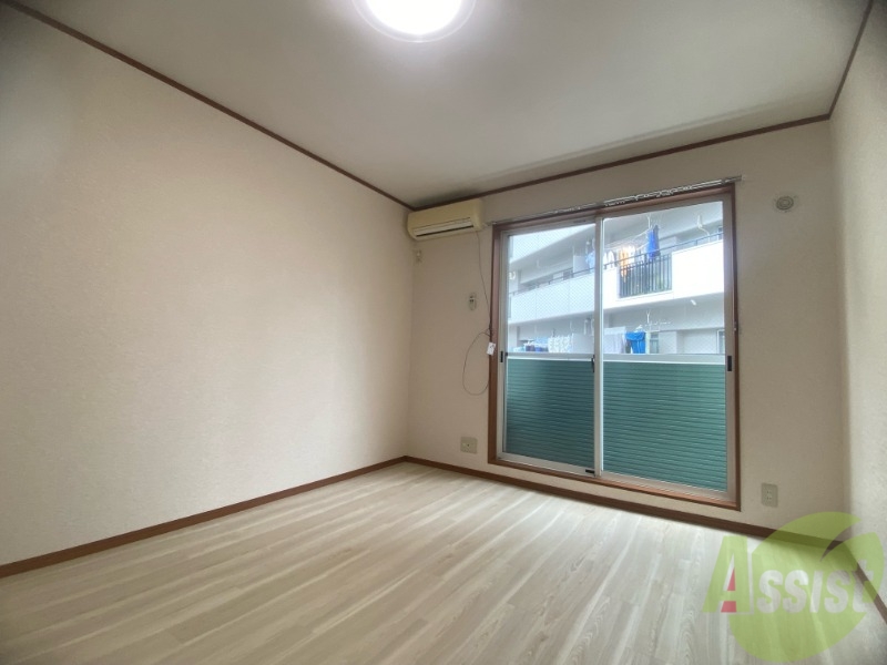 居室・リビング　７．５帖の洋室になります。伸び伸び出来そうですね。