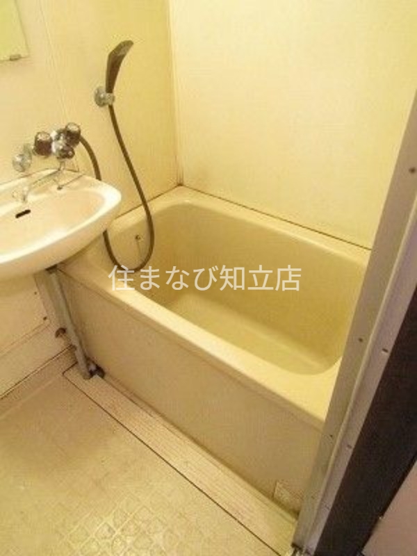 バス・シャワールーム　同型写真