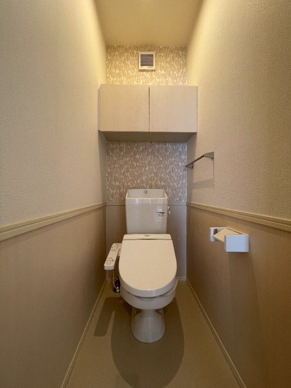 水島臨海鉄道 西富井駅 徒歩9分 2階建 築10年のトイレ写真