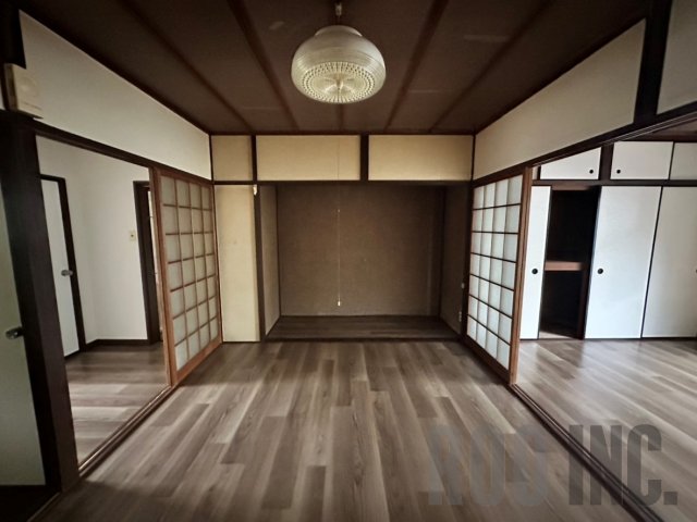 クレメア A棟の居間写真