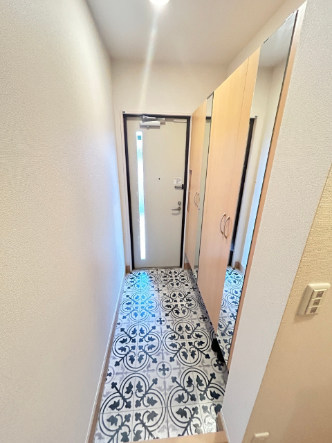玄関　広い玄関収納です