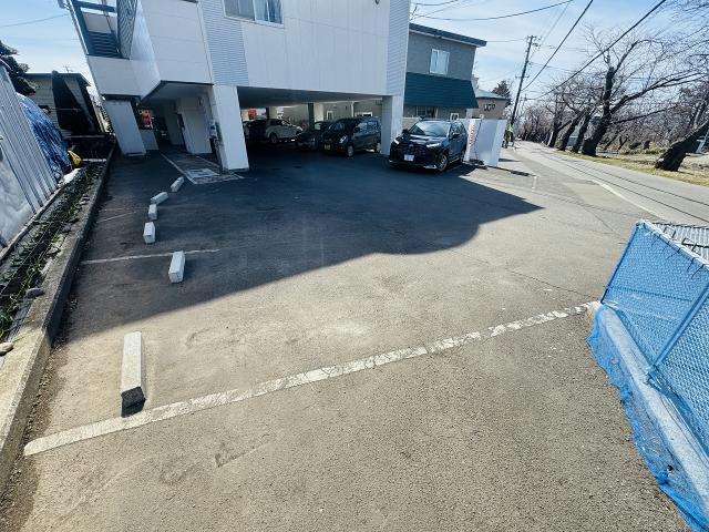 駐車場　駐車場