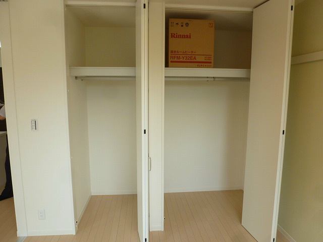 収納　写真は102号室です