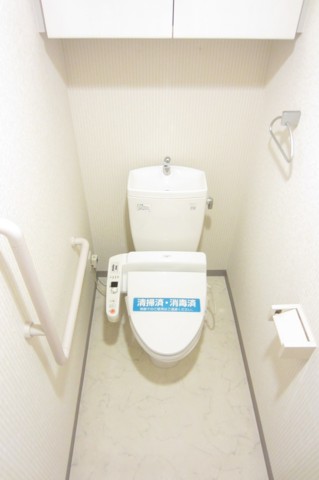 トイレ　洗浄便座トイレ