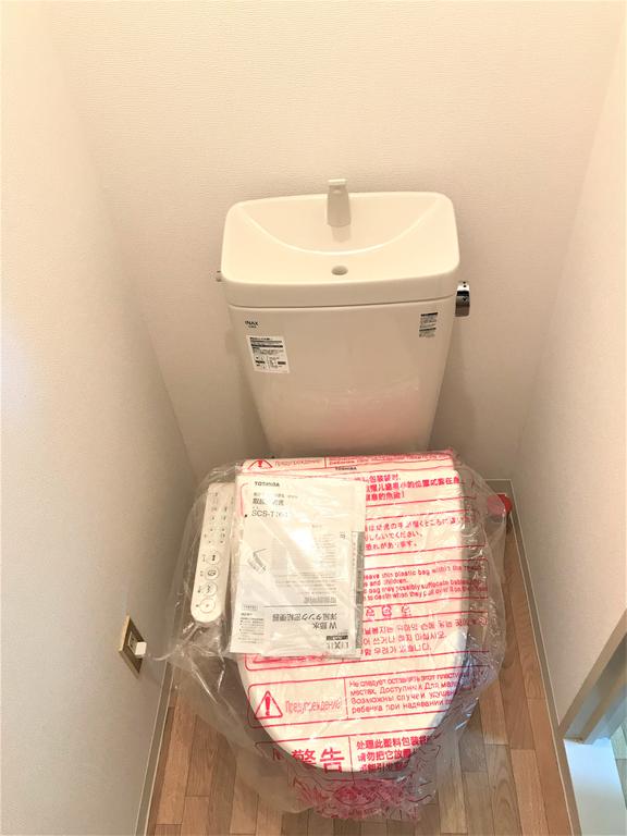 トイレ　ウォシュレットそのものが新品です☆