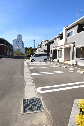 【相馬郡新地町駒ケ嶺のアパートの駐車場】