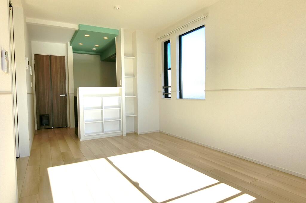 居室・リビング　同型物件の写真です。