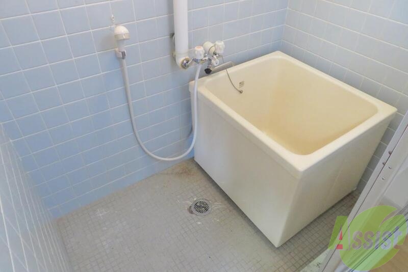 バス・シャワールーム　浴室は広いんです。毎日のお仕事の疲れを癒しましょう。