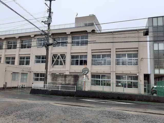 小学校　妻鳥小学校（小学校）まで415m