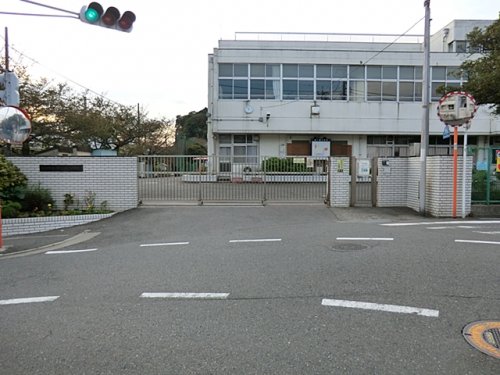 【メイゾン長嶋の小学校】