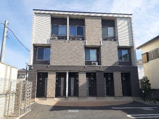 【入間郡毛呂山町前久保南のアパートの建物外観】