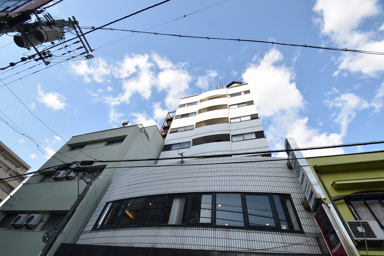 広島市中区銀山町のマンションの建物外観