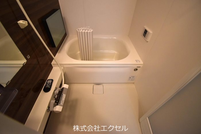 バス・シャワールーム　浴室乾燥付きです。