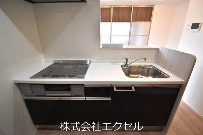 キッチン　IH付きのカウンターキッチンです。