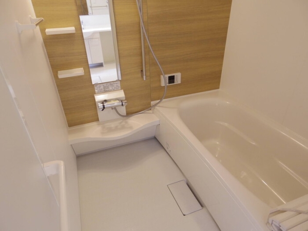 バス・シャワールーム　ゆったり一坪風呂