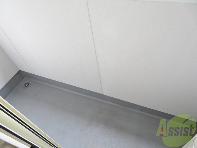 バルコニー　バルコニーは、洗濯物を干せるスペースがありますねー。