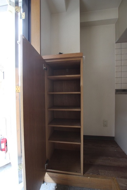 収納　同物件別号室