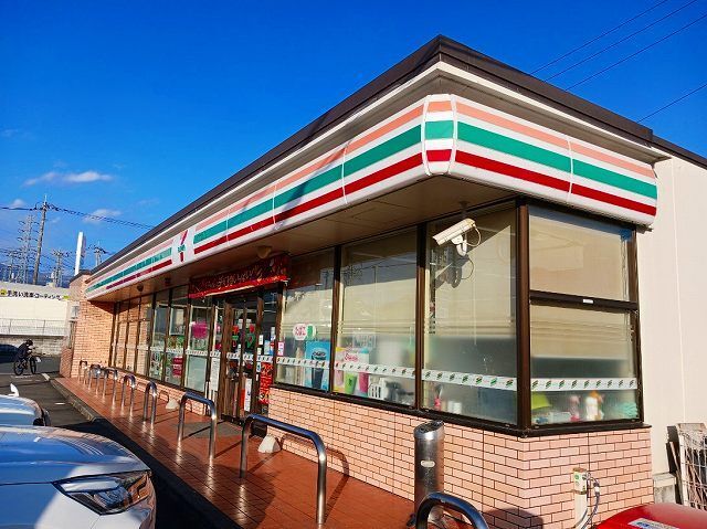 コンビニ　セブンイレブン　富士市一色店（コンビニ）まで300m