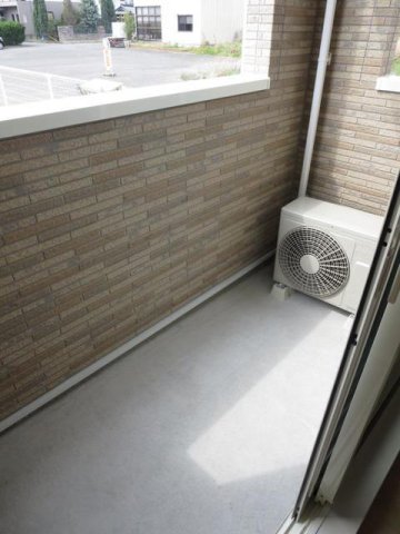 バルコニー　バルコニーからの眺めを楽しみながら食事をしませんか