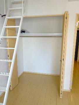 キオラ上穂　収納　ＣＬ