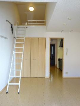 キオラ上穂　居室・リビング　洋室