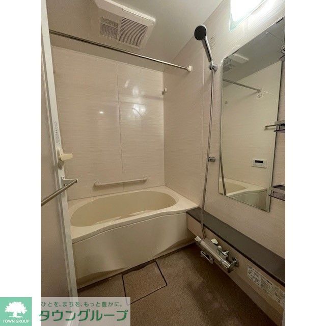 バス・シャワールーム　同タイプ別部屋の写真です