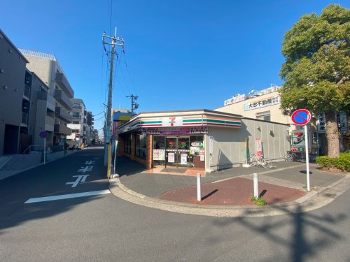 コンビニ　セブンイレブン 馬橋駅西口店（コンビニ）まで90m