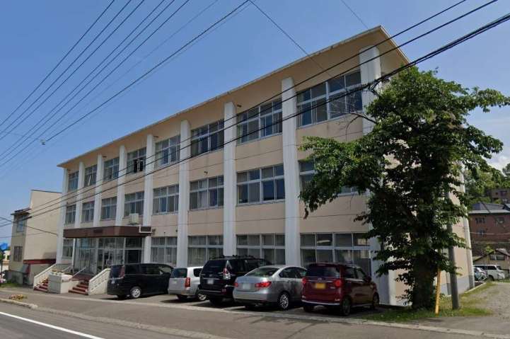 高校・高専　小樽明峰高等学校（高校・高専）まで327m