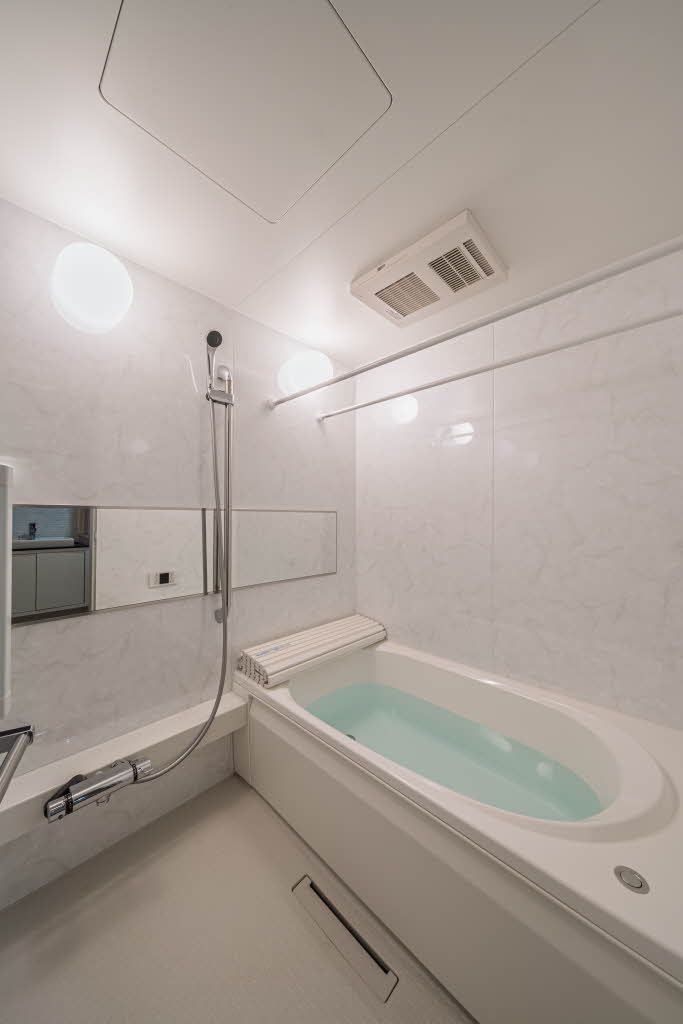 バス・シャワールーム　バスルーム