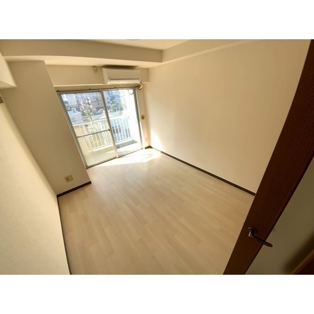 居室・リビング　洋室６．５帖