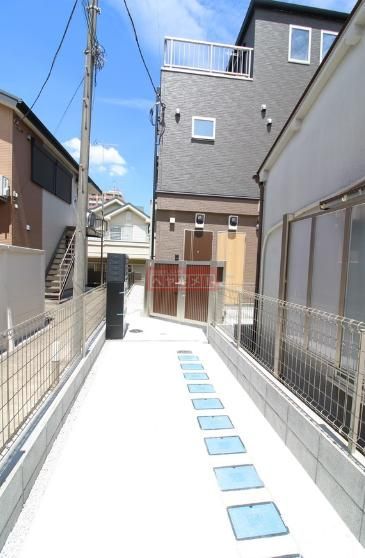 エントランス　バルコニー