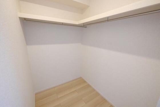 収納　ウォークインクローゼット