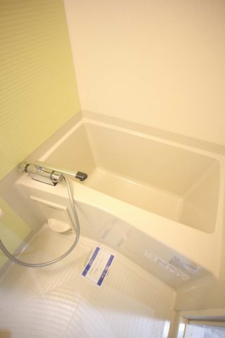 バス・シャワールーム　ゆったり過ごせるお風呂です