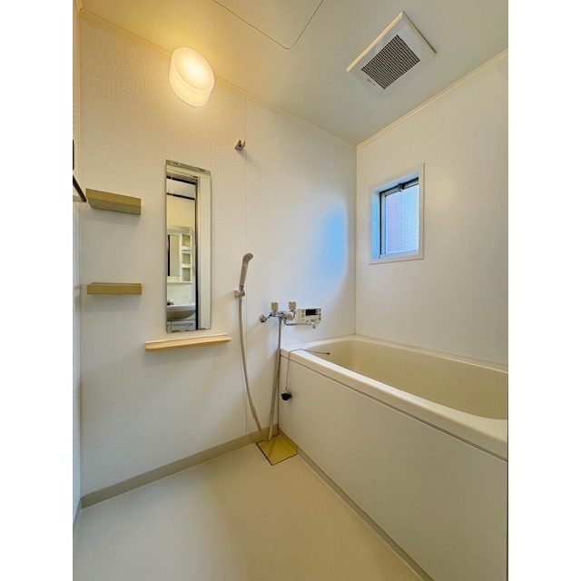 バス・シャワールーム　窓のあるバスルーム♪追焚付です！