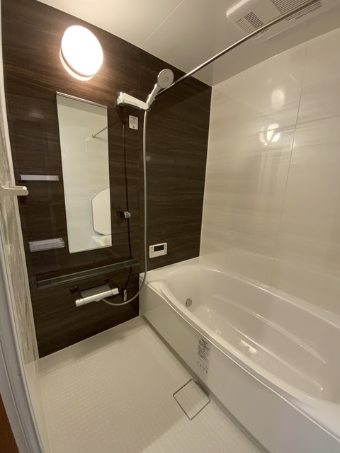 バス・シャワールーム　浴室