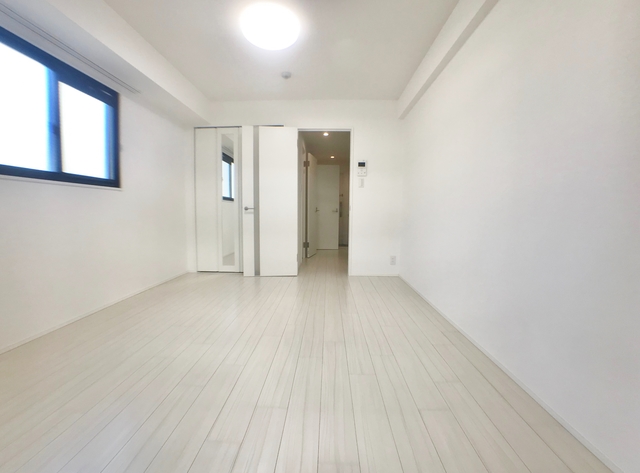 居室・リビング　同マンション別のお部屋写真。