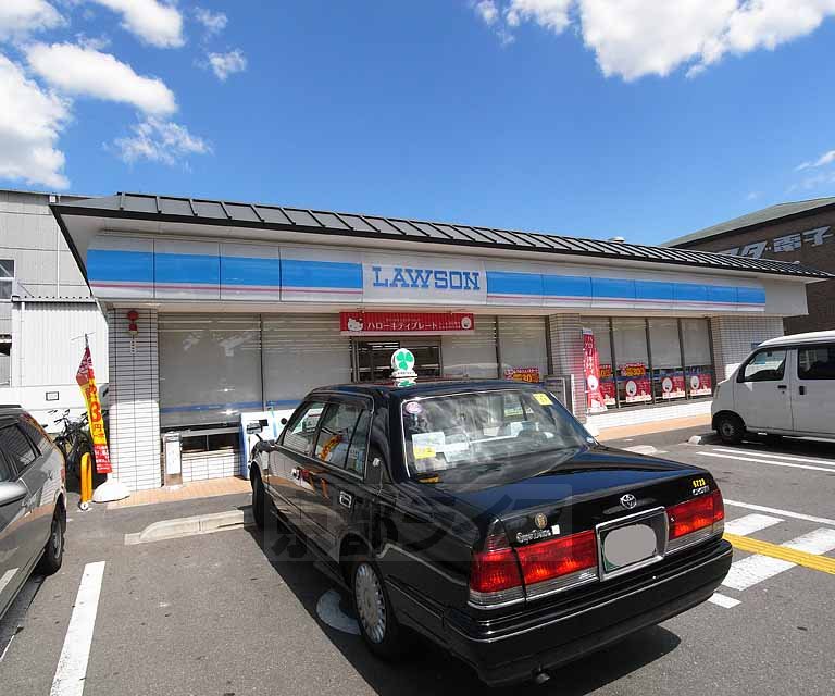 コンビニ　ローソン上鳥羽大宮通り店（コンビニ）まで356m