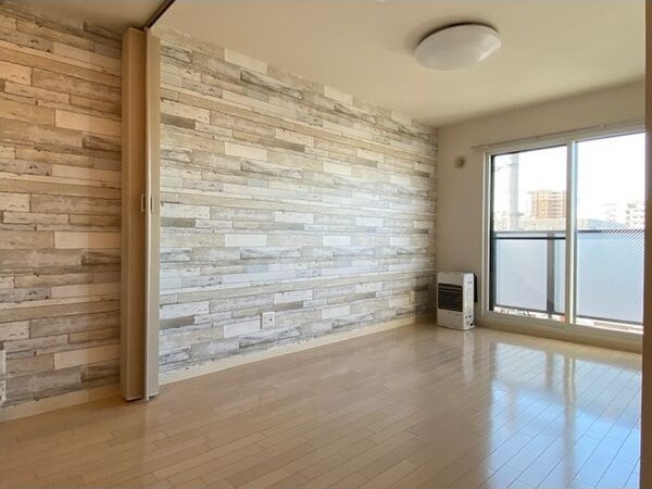 居室・リビング　明るいリビングで気持ちも明るくなりますね♪