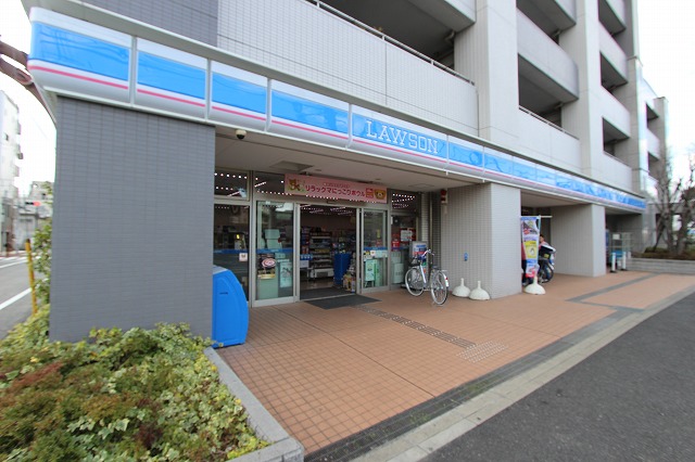 コンビニ　ローソン新城中町店（コンビニ）まで372m