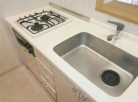 キッチン　同タイプ部屋　参考写真です