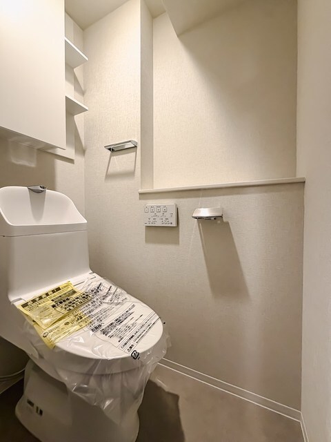 トイレ　※写真は同タイプ住戸です。